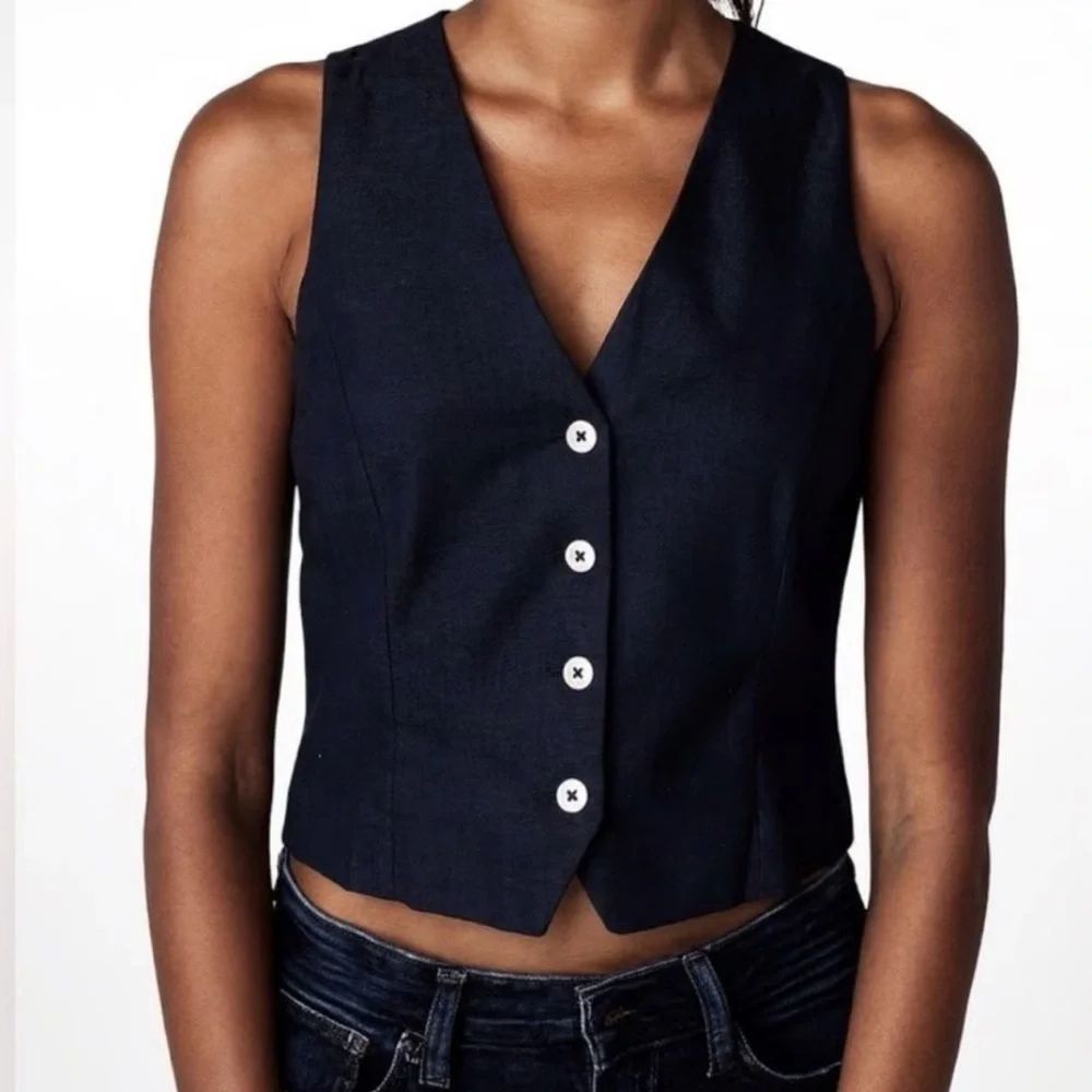 J. Crew Black Sleeveless Button down linen Blouse vest ladies 10 NWT‎